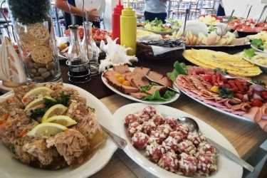 Obóz młodzieżowy, „FABRYKA ATRAKCJI”: Laser Tag, Wojskowy Biwak, Park Linowy, Sport, Integracja, Chill out. Ośrodek z basenem letnim. Kolonia 8-12 lat i obóz 13-16 lat