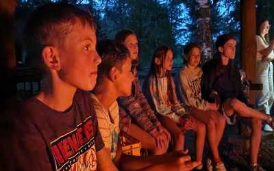 Obóz młodzieżowy, Piecki - Mega Wakacje obóz przygodowy Mazurskie Chaty, 10 dni 10-14 lat