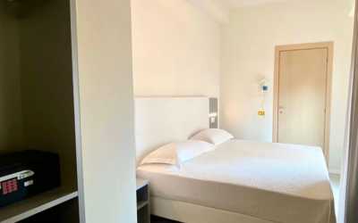 Obóz młodzieżowy, Rimini h. Aron***- obóz Chill out Zone ze zwiedzaniem Wenecji, zabawą w Aquafanie i Mirabilandii Hotel Aron***, 10 dni 12-17 lat